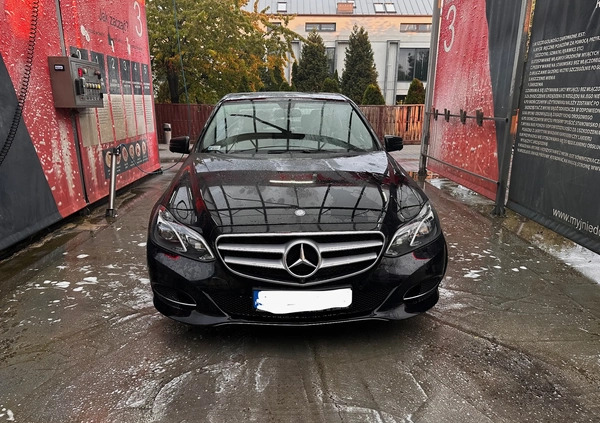 Mercedes-Benz Klasa E cena 88999 przebieg: 154000, rok produkcji 2013 z Warszawa małe 67